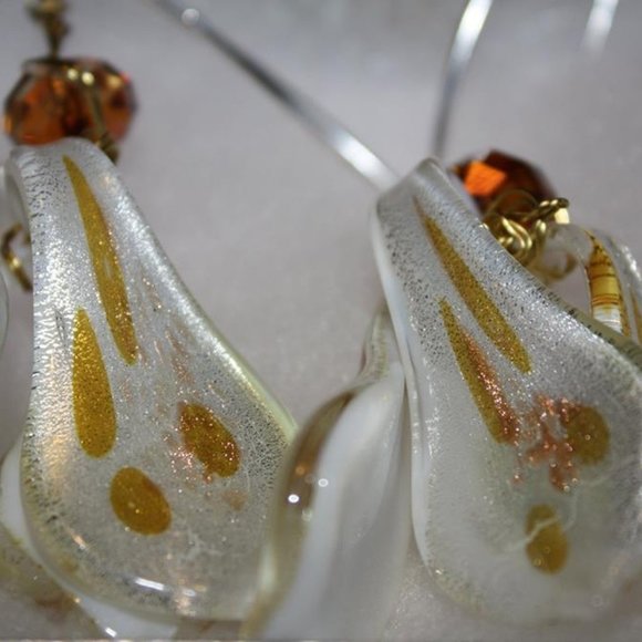 Petals In the Wind - Stunning Lampworked glass wrapped w/ 14K gold wire - Picture 3 of 3